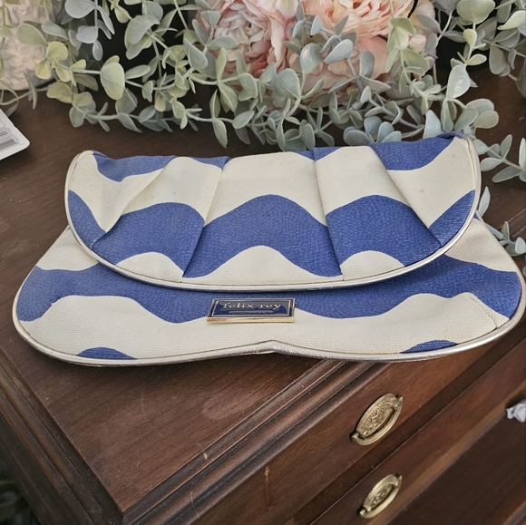 Canvas blue and tan clutch - Picture 1 of 2